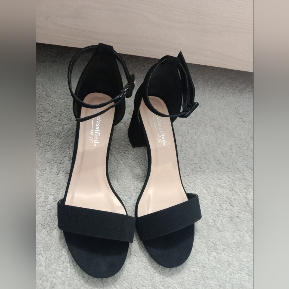 Classified Elegant Black Heels for Women